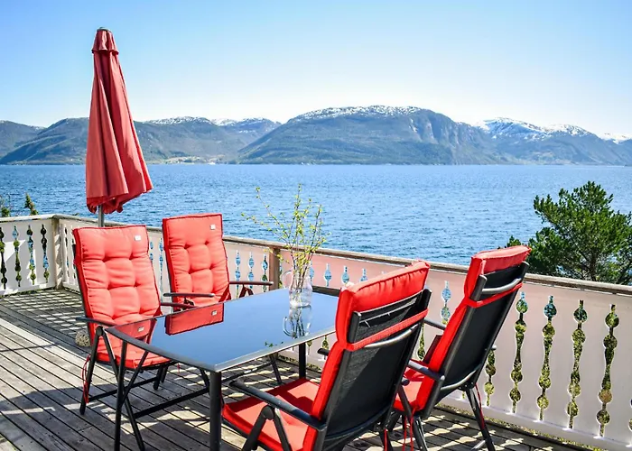 Дом отдыха Cozy In With House Sea View