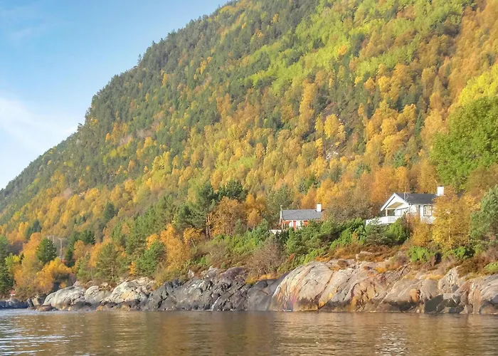 Cozy In With House Sea View Дом отдыха Лавик
