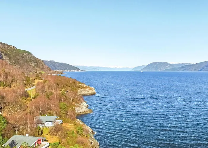 Дом отдыха Cozy In With House Sea View Лавик