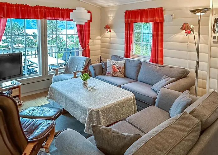 Cozy In With House Sea View