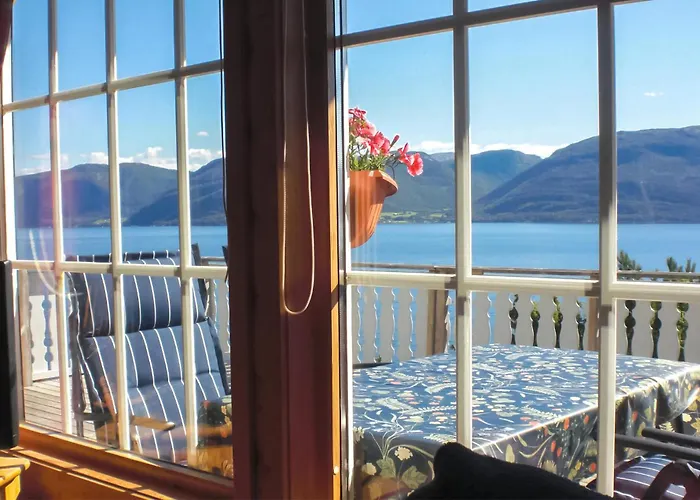 Cozy In With House Sea View Дом отдыха