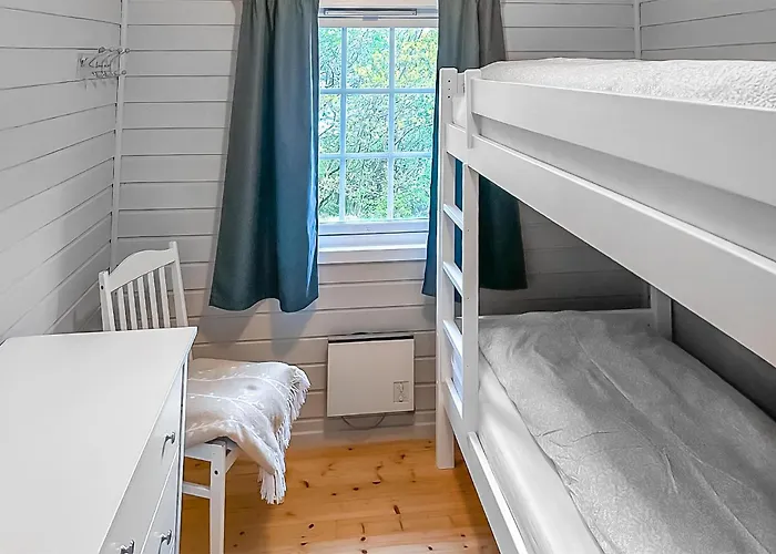 Cozy In With House Sea View Лавик