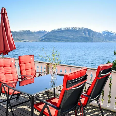 Hébergement de vacances Cozy In With House Sea View